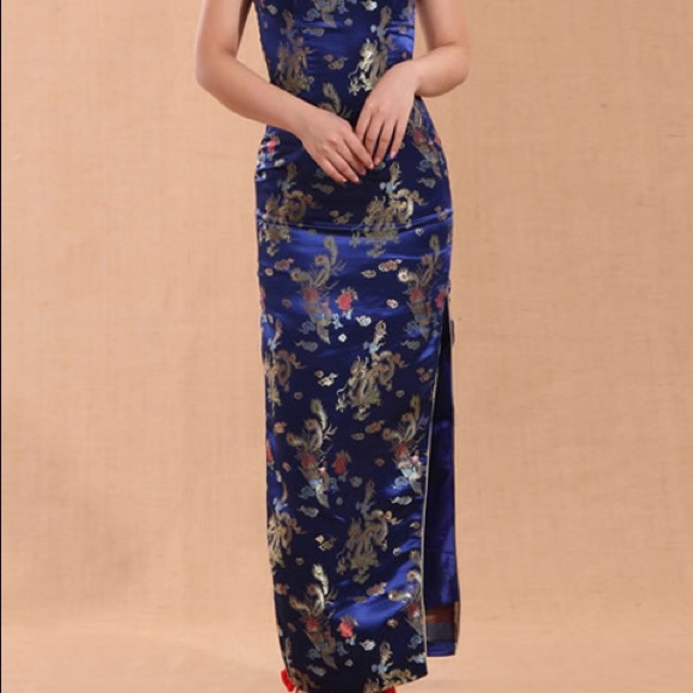 Chinese silk long dress with side slit in Black